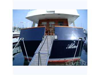Benetti 27.50 mt Poppa quadra - refitting 2000