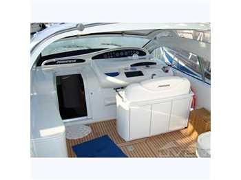 Pershing 48 Hard top