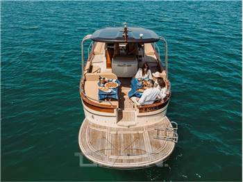 Acquamarine 9 Open 9