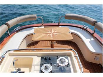 Nautica Tirrena VIVEUR 28 CABIN