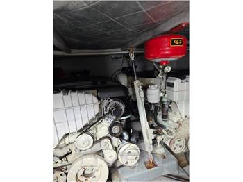 Mano Marine 35 open