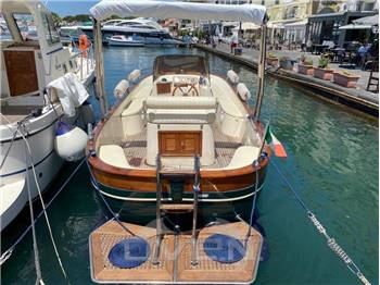 Acquamarine 650 650 open