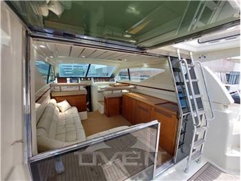 FERRETTI 43 fly
