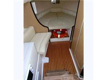 Manò marine 27.50 roll bar