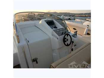 Manò marine 27.50 roll bar