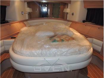 Cayman 52 HT 52 HARD TOP WALK AROUND