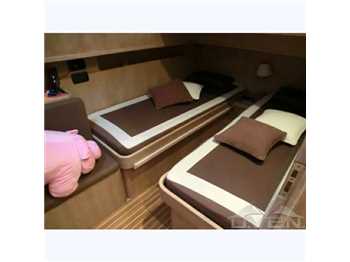 Premier yacht 51