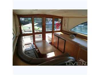 Premier yacht 51