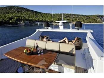 Cantiere di Pisa 20s Akir 20s