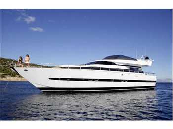 Cantiere di Pisa 20s Akir 20s