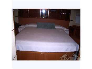 Ferretti craft 880