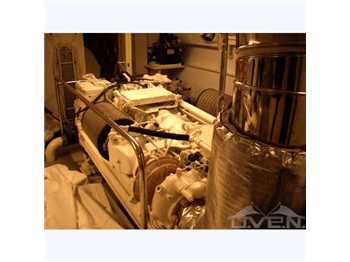 Ferretti craft 880