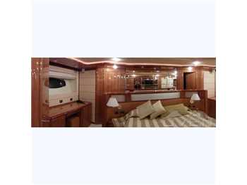 Ferretti craft 880