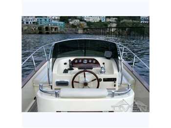 Nautica tirrena Viveur 750 new