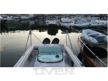 Robalo Marine 260 R 260 WA