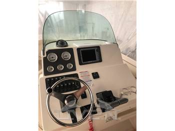 Robalo Marine 260 R 260 WA