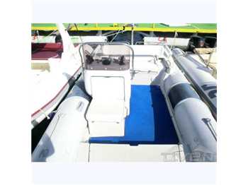 Motonautica vesuviana Confort 780
