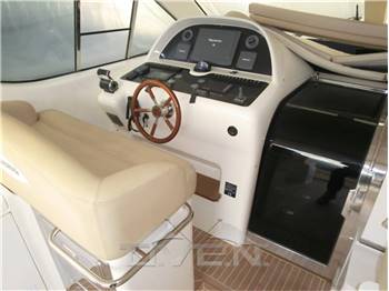 Uniesse 48 48 hard Top