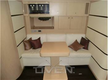Uniesse 48 48 hard Top