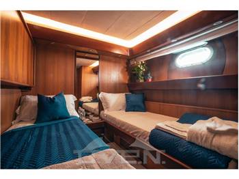 Ghibli 19 19  Cantieri Liguri