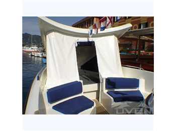 Cerri  Tender