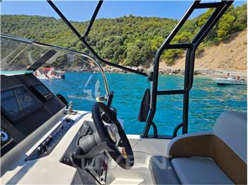 BENETEAU FLYER 9 sundeck SPACEdeck