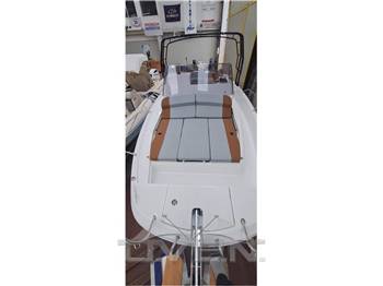 BENETEAU FLYER 9 sundeck SPACEdeck