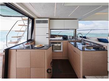 PRESTIGE 590 FLY
