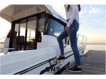 JEANNEAU MERRY FISHER 1095 COUPE SERIE 2 (2x300 YAMAHA))