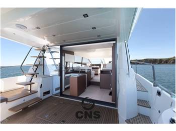 Prestige 520 F