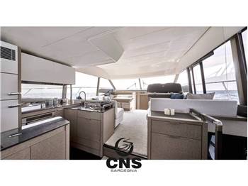 PRESTIGE YACHTS 590 S