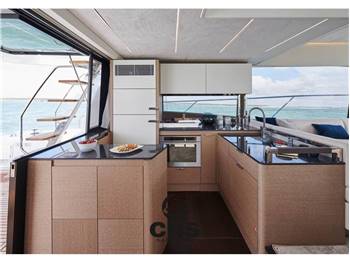 PRESTIGE YACHTS 590 S