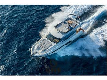 Prestige 590 F