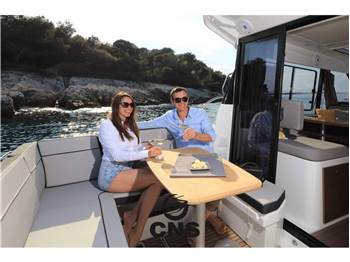 JEANNEAU MERRY FISHER 1095 COUPE SERIE 2 (2x300 YAMAHA))