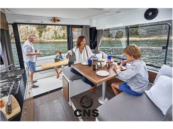 JEANNEAU MERRY FISHER 1095 COUPE SERIE 2 (2x300 YAMAHA))