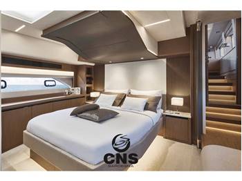 PRESTIGE YACHT X70