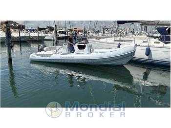 Motonautica F.lli Ranieri Srl Cayman 23 ST