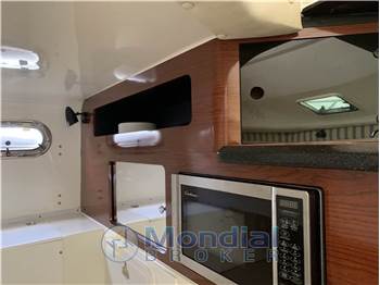 Edge Water Power Boat 265EX