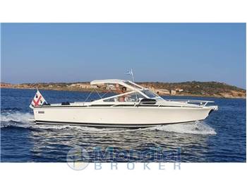 Bertram Yacht 28' Moppie