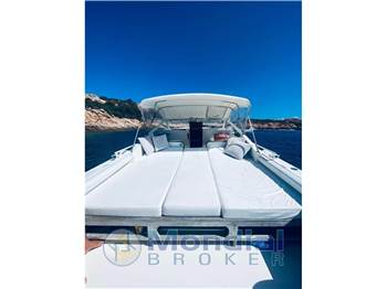 Bertram Yacht 28' Moppie