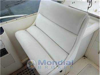 Bertram Yacht 28' Moppie
