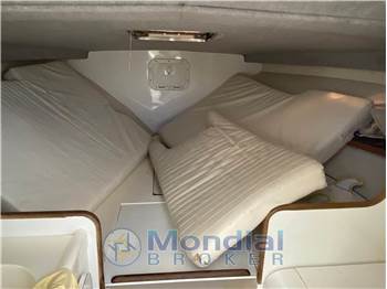 Bertram Yacht 28' Moppie
