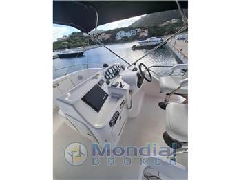 Riviera Marine 33 Flybridge