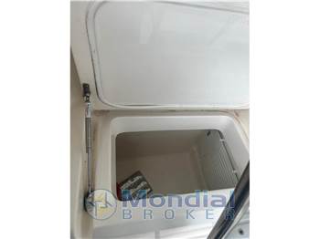 Riviera Marine 33 Flybridge