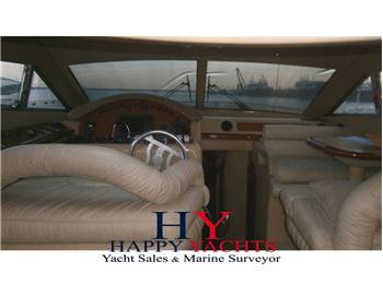Ferretti Yachts 430