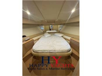 Ferretti Yachts 460