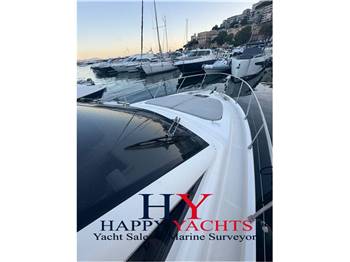 Ferretti Yachts 460