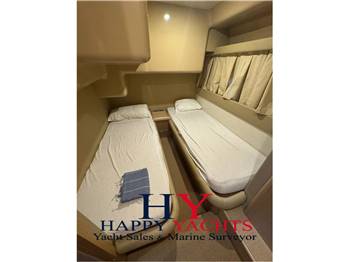 Ferretti Yachts 460