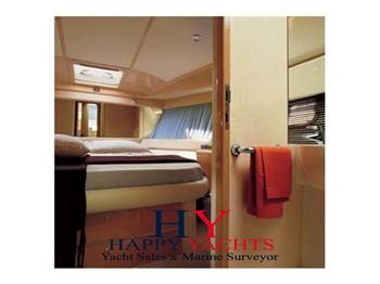 Ferretti Yachts 460