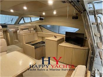 Ferretti Yachts 460